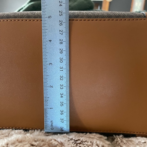 Michael Kors leather tote - Picture 8 of 15